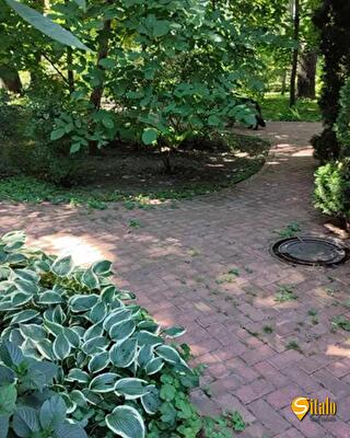 Киев, 1-я Озерная ул.