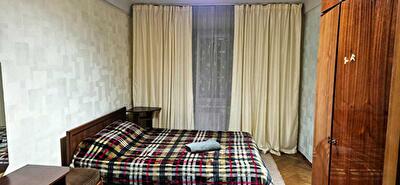 Киев, Верховного Совета бул., 24