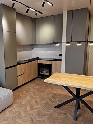 Київ, Дніпровська наб.