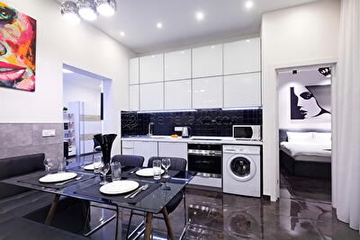 Одесса, Гагаринское Плато ул., 9