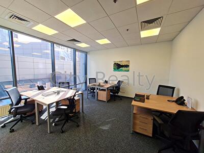 Павла Тычины просп., 1В