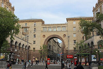 Крещатик ул., 15