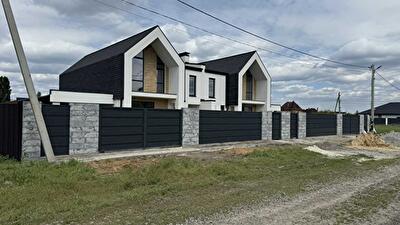 Київська обл., Києво-Святошинський район, с. Дмитрівка, Привітна