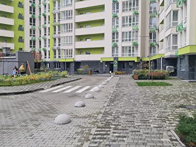 Бердника 1Д