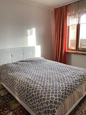 Академіка Заболотного вул., 102