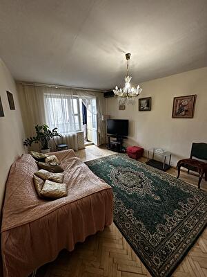 Науки просп., 4