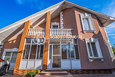 с. Старые Петровцы, Виноградний, 3