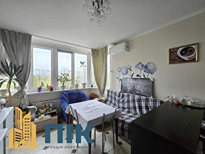 Киев, Степана Ковнира ул., Рудницкого, 3/7