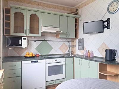 Киев, Ревуцкого ул., 7