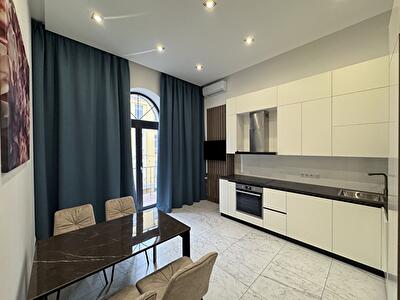 Киев, Шелковичная ул., 23