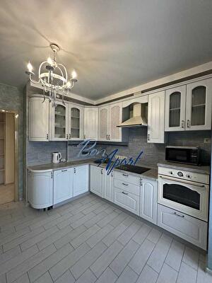 Київ, Моторний пров., 9