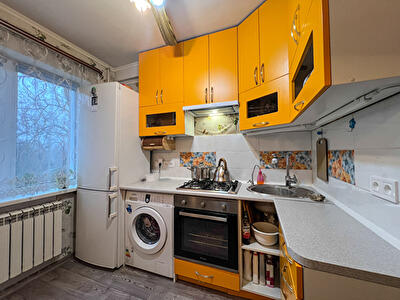 Михаила Донца ул., 9