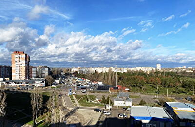 Озерная ул.