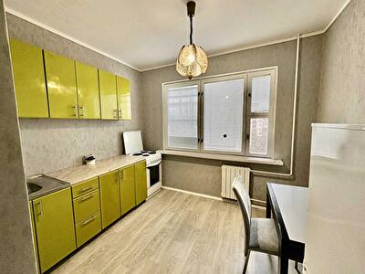 Киев, Вадима Гетьмана ул., 42