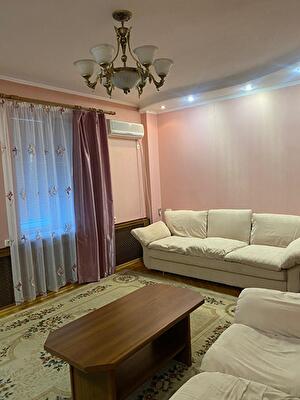 Бориса Чичибабина ул., 3