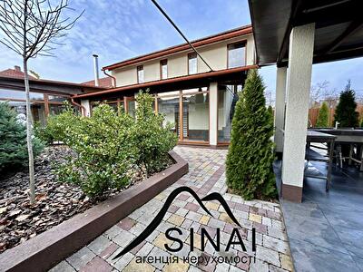 Закарпатская обл., Береговский район, г. Берегово, Грабовского, 66