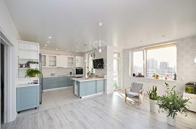 Киев, Родини Крістерів, 20