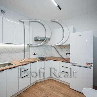 Киев, Юлії Здановської, 83Г