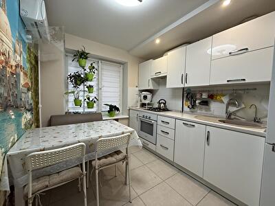 Запорожское шоссе, 16