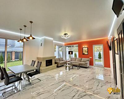 Київ, 13-а Лугова вул.