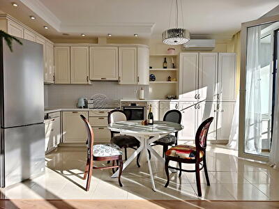 Одесса, Литературная ул., 1А