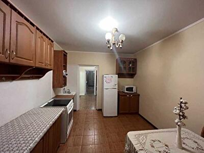 Киев, Лисковская ул., 12