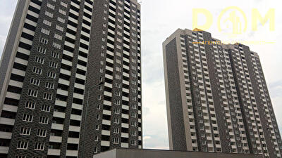 Київ, Сім'ї Кульженків вул., 21