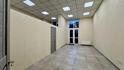 Киев, Валерия Лобановского просп., 144