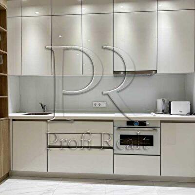 Київ, Володимира Антоновича вул., 74