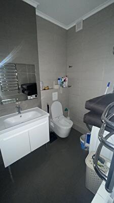 Ернста вул., вул.16а