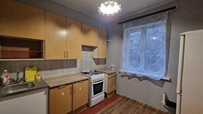 Київ, Декабристів вул., 9