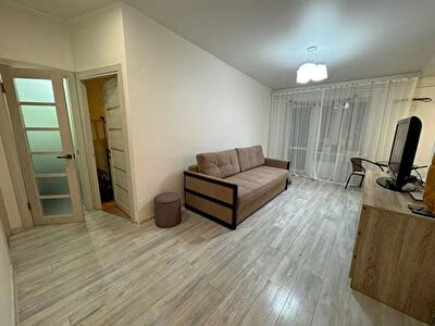 Александра Поля просп., 102А