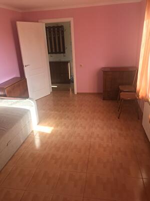 Києво-Святошинський район, с. Петропавлівська Борщагівка, Юрія Гагаріна вул., 34