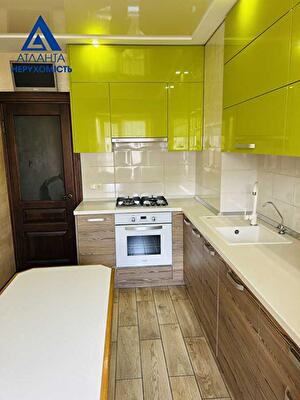 Кравчука вул., 7