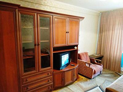 Киев, Пражская ул., 25