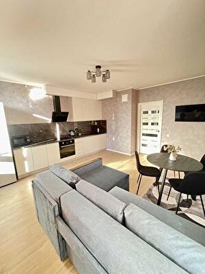 Киев, Александра Олеся ул., 10