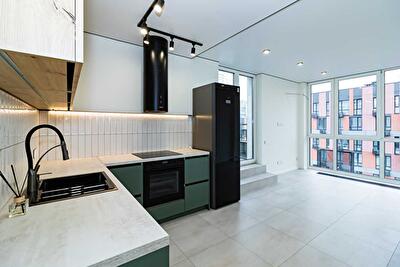 Київ, Тадея Рильського бул., 4