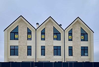 Києво-Святошинський район, с. Новосілки, Молодіжна, 24