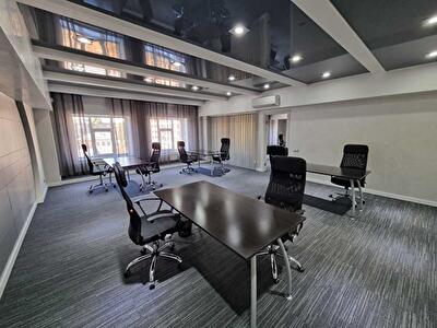 Киев, Ярославская ул., 56