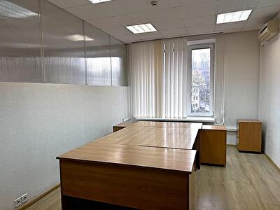 Киев, Болсуновская ул., 8