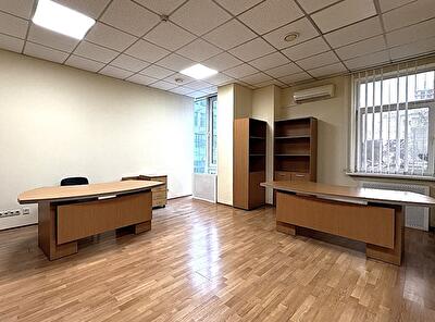 Киев, Крестовый пер., 2