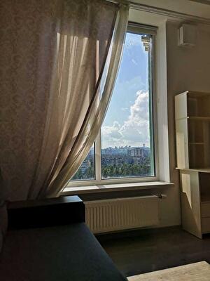 Киев, Соборности просп., 17 К2