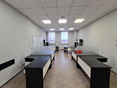 Киев, Автозаводская ул., 54/19