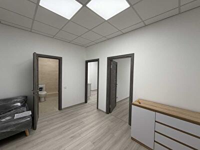 Київ, Глибочицька вул., 17