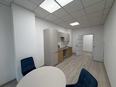 Київ, Глибочицька вул., 17