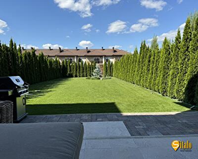 Киев, 117-я Садовая ул.