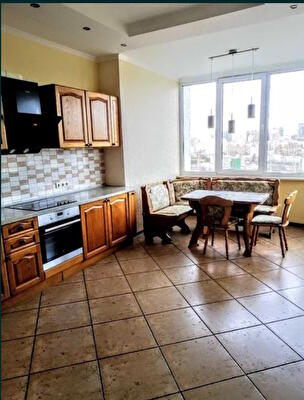 Голосіївський просп., 30