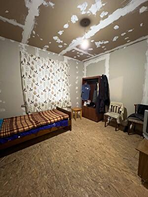 Синельниковський район, с-щ Первомайське, центральна