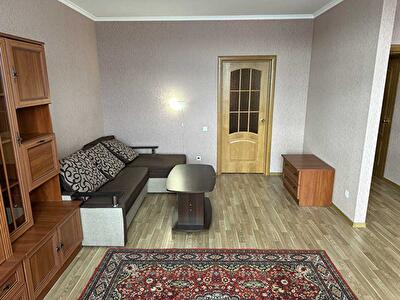 Киев, Берестейский, 71а