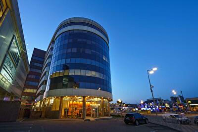 Евгения Сверстюка ул., 2А